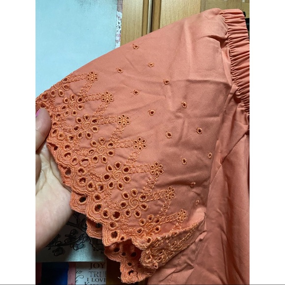 JustFab Off shoulder Top - New - Picture 3 of 8